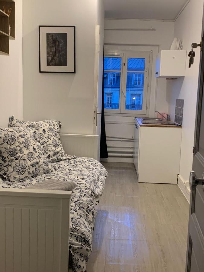 Guest Room Nearby Champs Elysees Paris Exterior photo